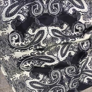 Studio Y black and white top small
